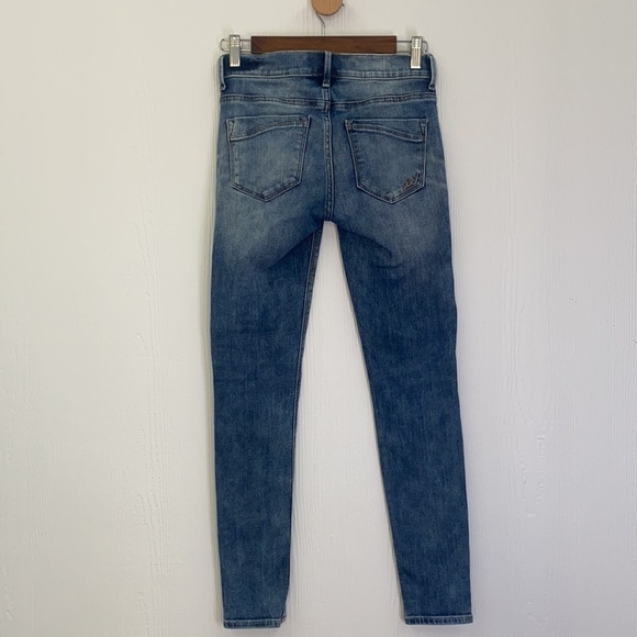 Express - Distressed Stonewashed Ankle Legging MIA Mid Rise Size 0R - Picture 7 of 12
